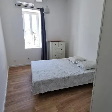 En Plein Coeur De - 55 M2 Renoves - Avec Parking *