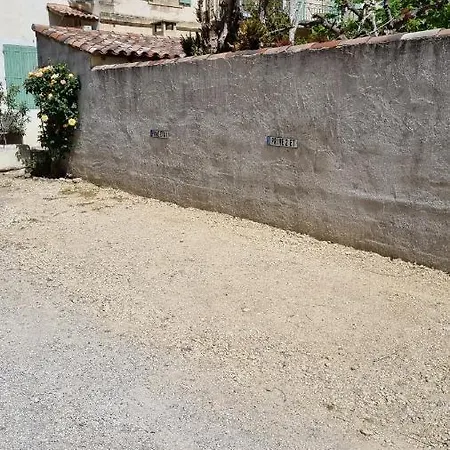 Appartement En Plein Coeur De - 55 M2 Renoves - Avec Parking Pélissanne