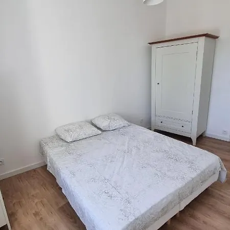 Appartement En Plein Coeur De - 55 M2 Renoves - Avec Parking Pélissanne